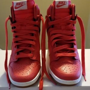 Nike Wedge Ski Hi  Size 7 1/2